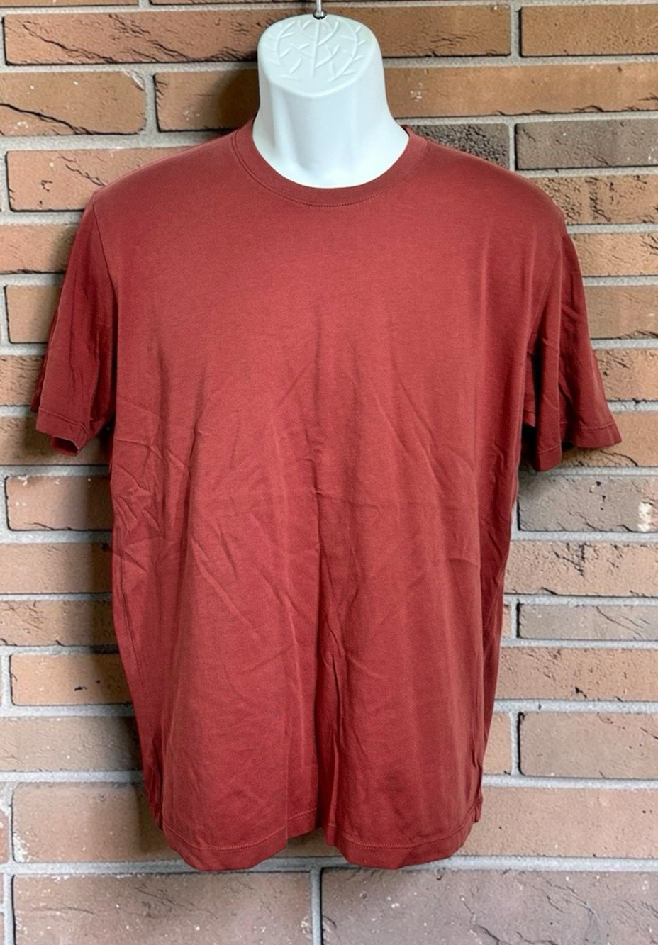 Uniqlo Crew Neck Short Sleeve T-Shirt Men's Size M Red 100% Supima Cotton